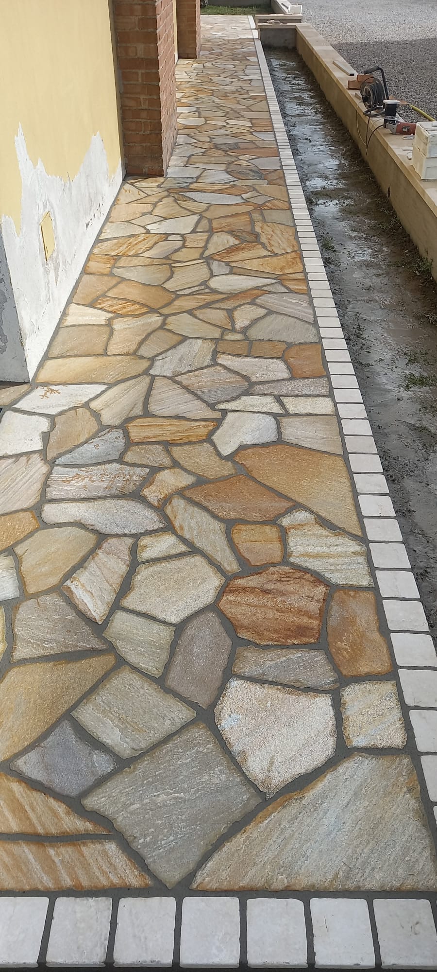 Pavimento In Querzite